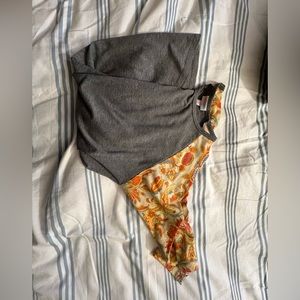 Grey reglan tshirt 3/4 sleeve